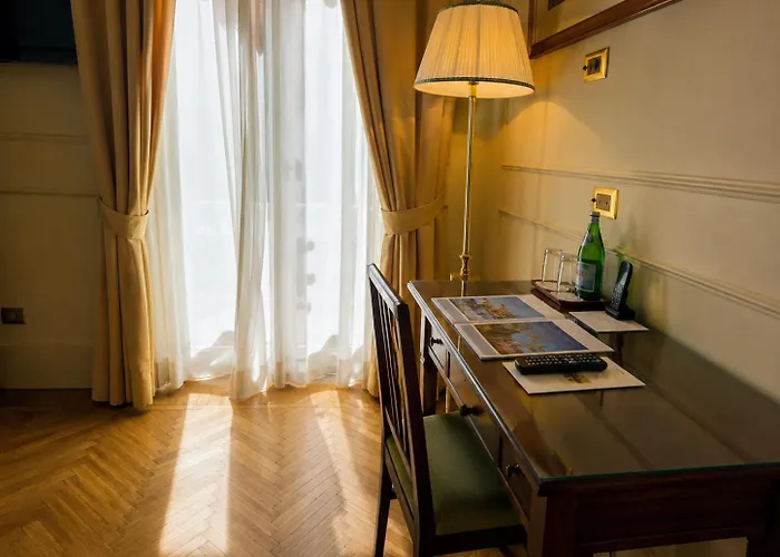 Hotel Hotiday Via Del Corso
